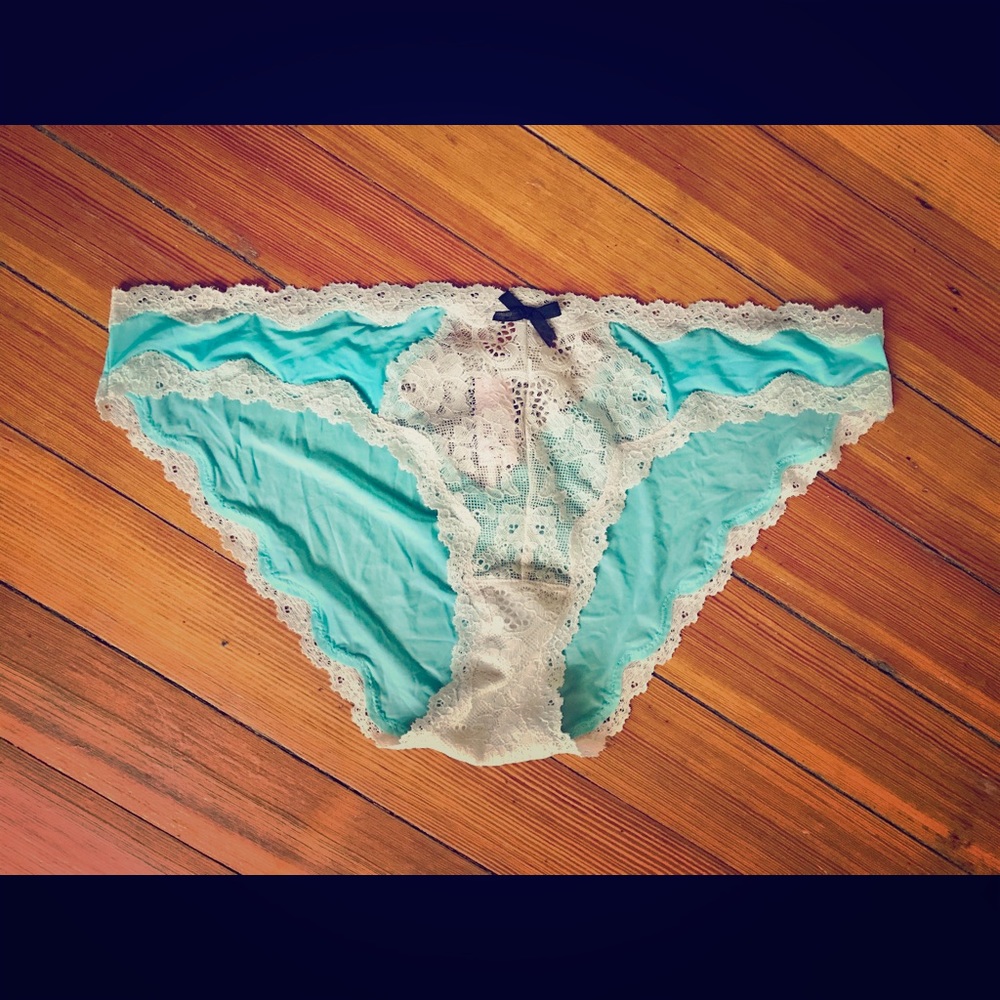 Victoria’s Secret cheekini